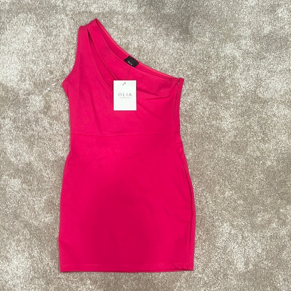 Dresses & Skirts - One-Shoulder Red Dress